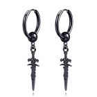 Stalen oorringen voor heren zwart met een dolk hanger