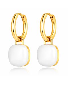 Deja Jewels Oorringen Goudkleurig Met Witte Acryl Hanger