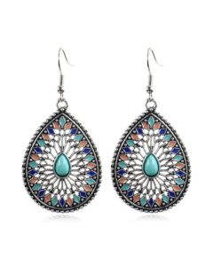 Druppelvormige zilverkleurige multicolor oorbellen met turquoise