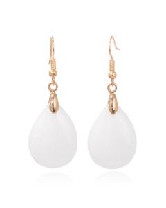 Goudkleurige Oorbellen voor Dames met Druppelvormige Witte Jade Hanger